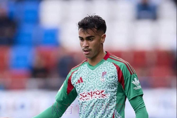 TA:皇马启动与其青年队球员福尔蒂亚的续约谈判 TA:皇马启动与其青年队球员福尔蒂亚的续约谈判